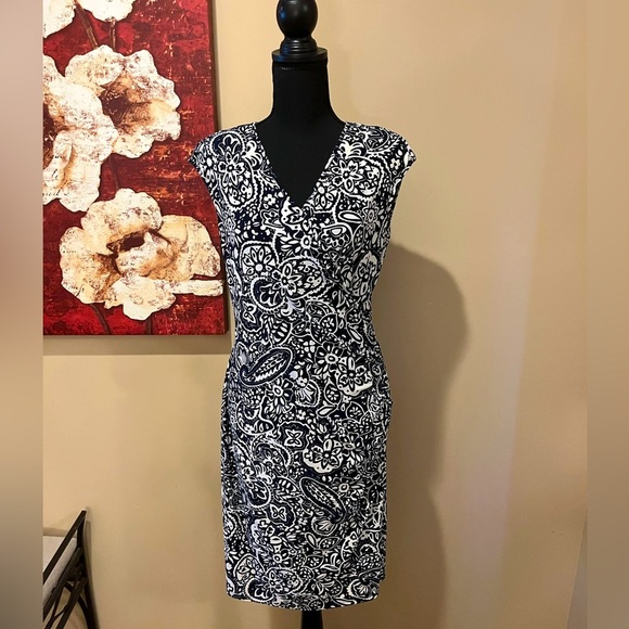 CHAPS by RALPH LAUREN Surplice Wrap-style Side-ruched dress, Navy/White Size M - Picture 1 of 5